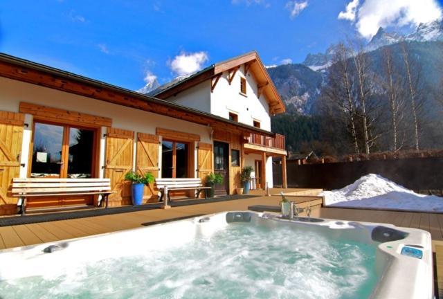 Mont Blanc Spa Chalet Bnb Chamonix Exterior foto