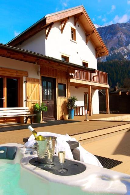 Mont Blanc Spa Chalet Bnb Chamonix Exterior foto