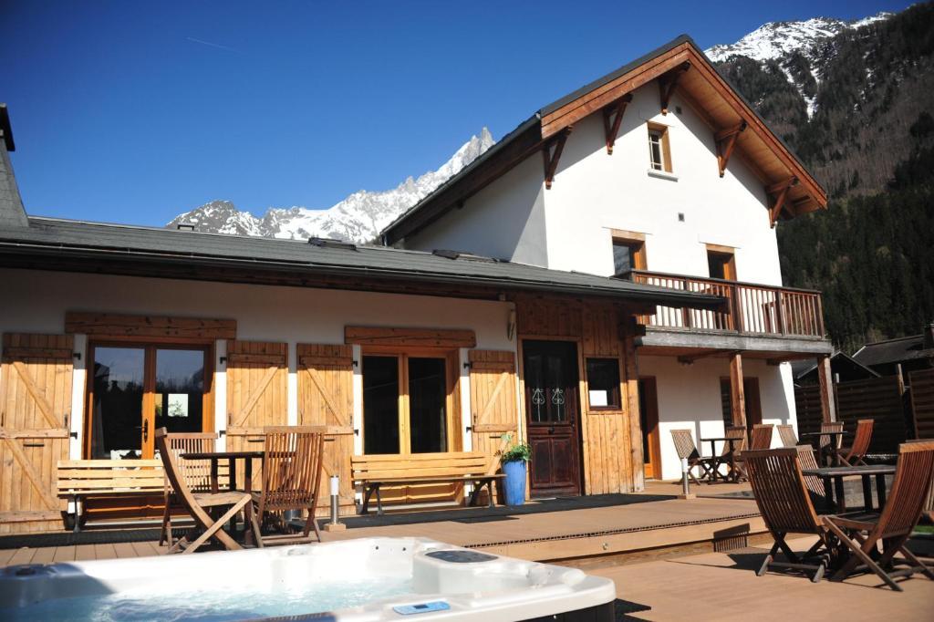 Mont Blanc Spa Chalet Bnb Chamonix Exterior foto